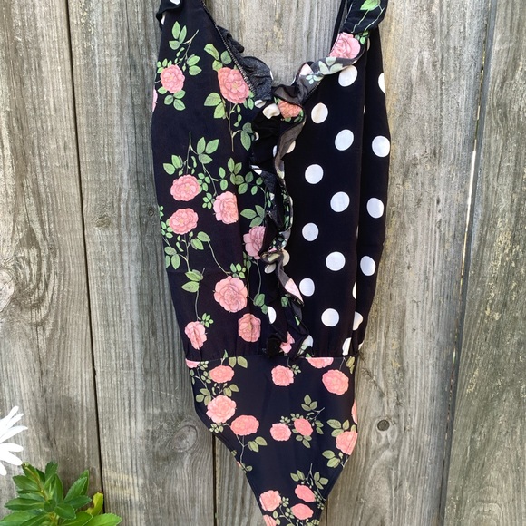 FLL | Bodysuit- comment if interested - Picture 8 of 8